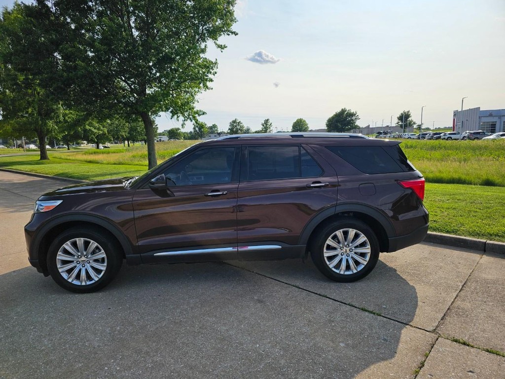 Ford Explorer Vehicle Full-screen Gallery Image 04