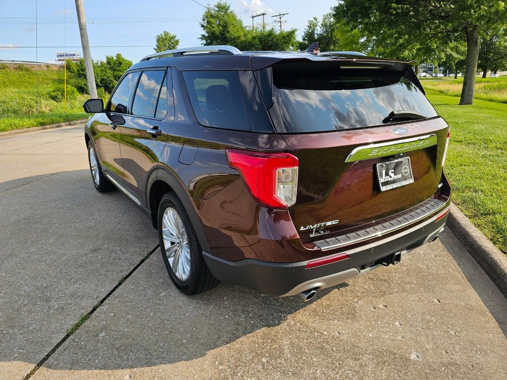Ford Explorer Vehicle Full-screen Gallery Image 06