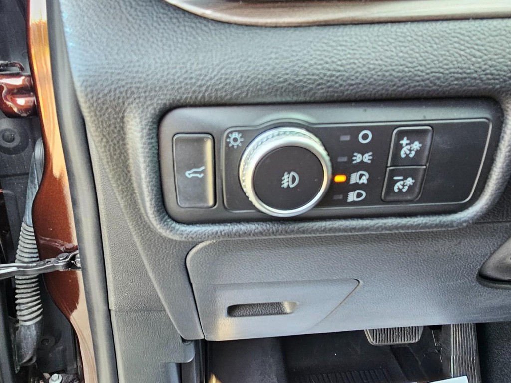 Ford Explorer Vehicle Full-screen Gallery Image 20