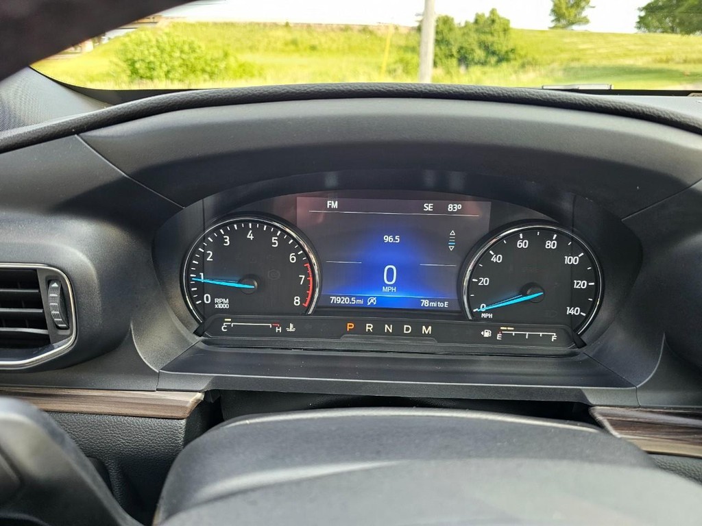Ford Explorer Vehicle Full-screen Gallery Image 22