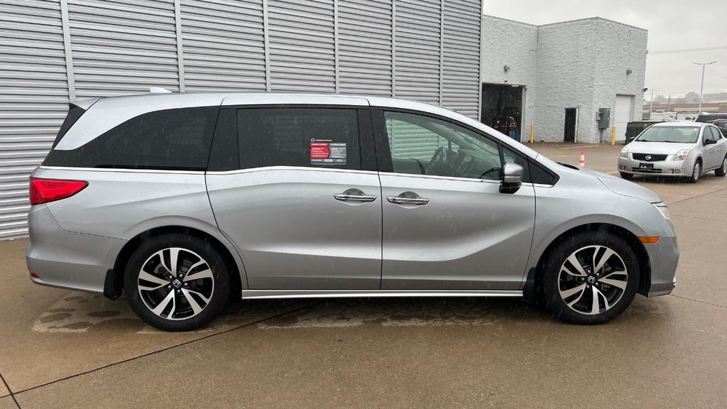 Honda Odyssey Vehicle Full-screen Gallery Image 10
