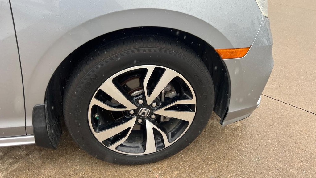 Honda Odyssey Vehicle Full-screen Gallery Image 11