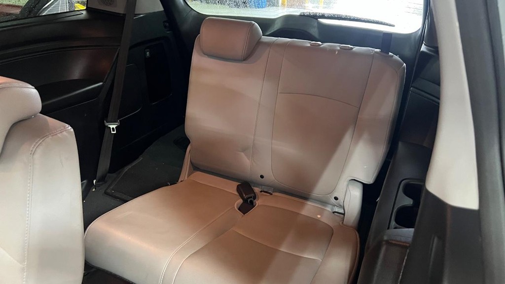 Honda Odyssey Vehicle Full-screen Gallery Image 26