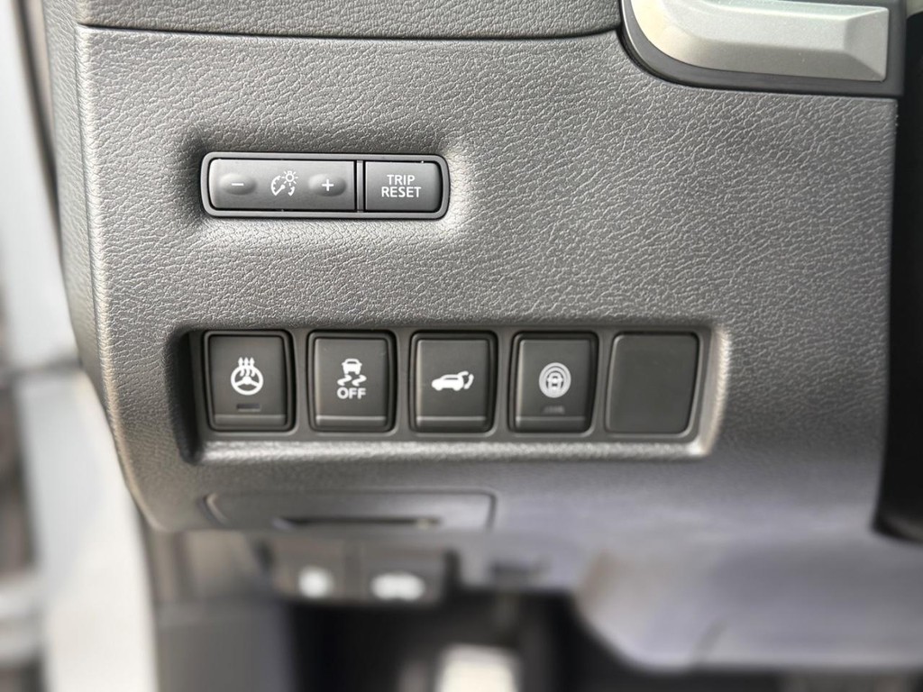 Nissan Murano Vehicle Full-screen Gallery Image 09