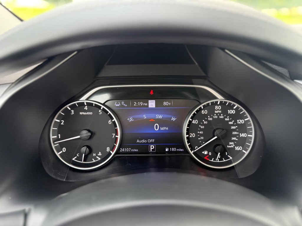 Nissan Murano Vehicle Full-screen Gallery Image 17