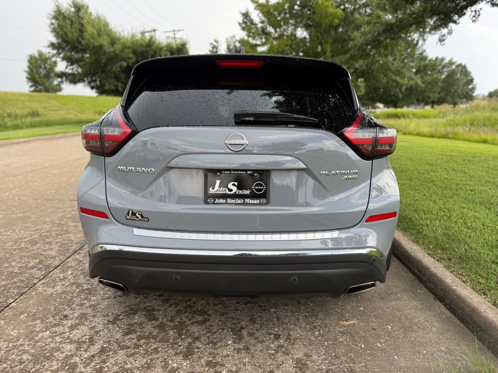 Nissan Murano Vehicle Full-screen Gallery Image 29