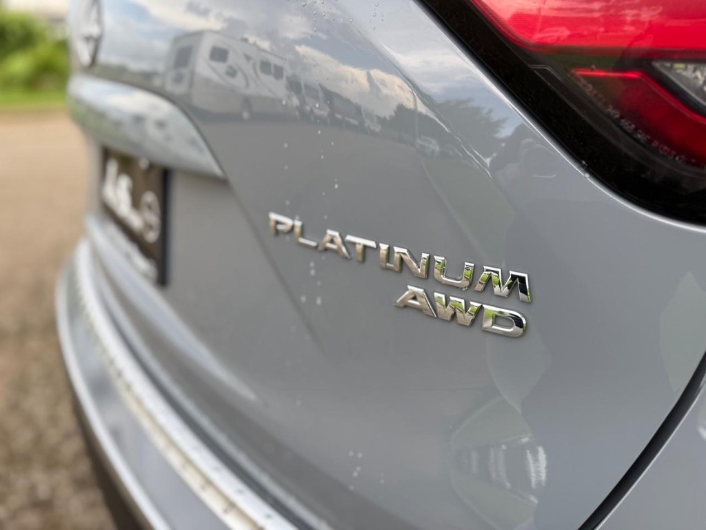 Nissan Murano Vehicle Full-screen Gallery Image 30
