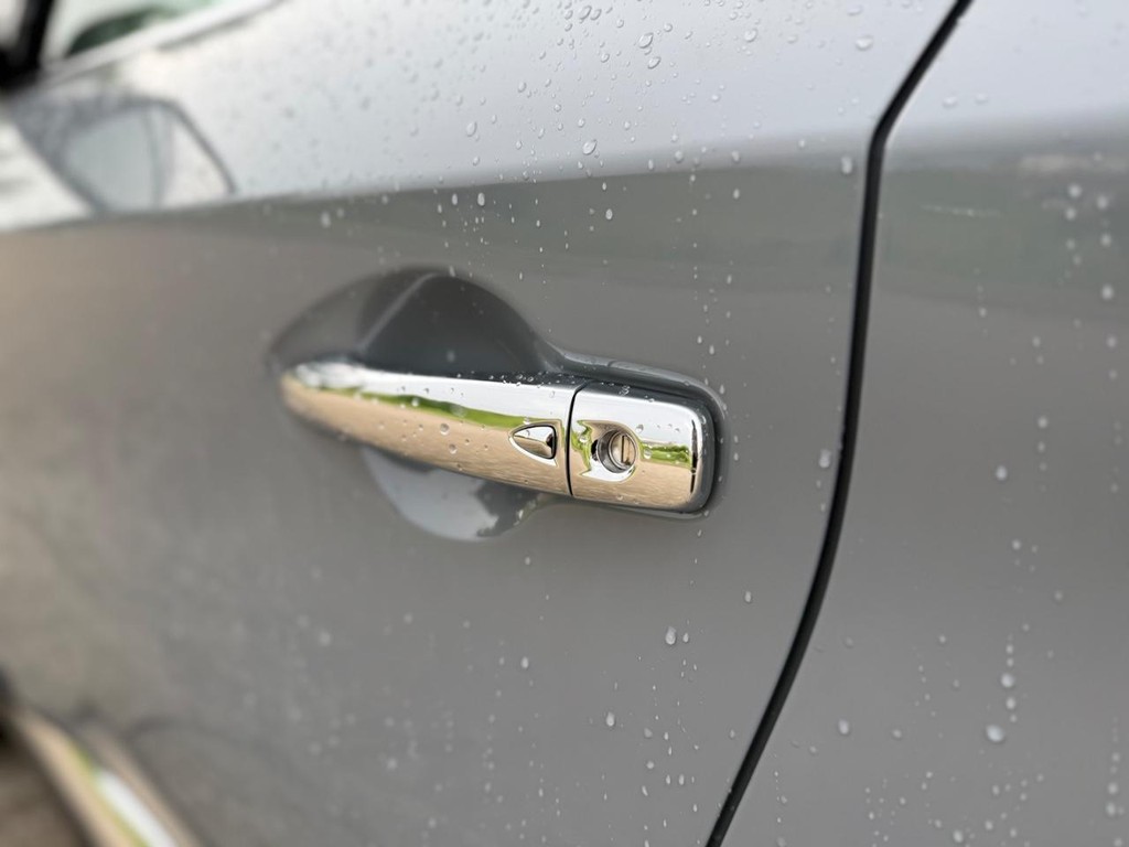 Nissan Murano Vehicle Full-screen Gallery Image 31