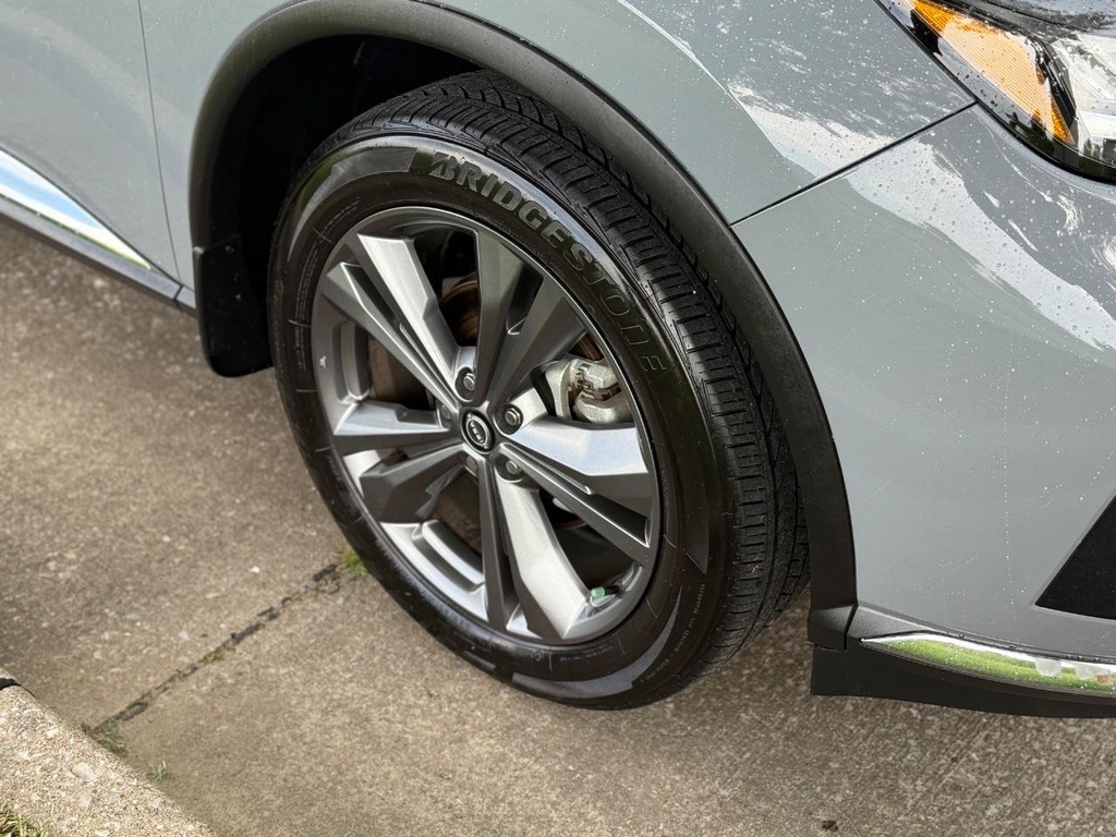 Nissan Murano Vehicle Full-screen Gallery Image 32