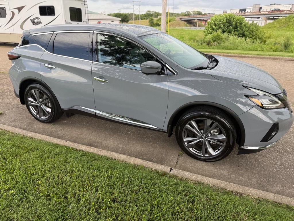 Nissan Murano Vehicle Full-screen Gallery Image 34