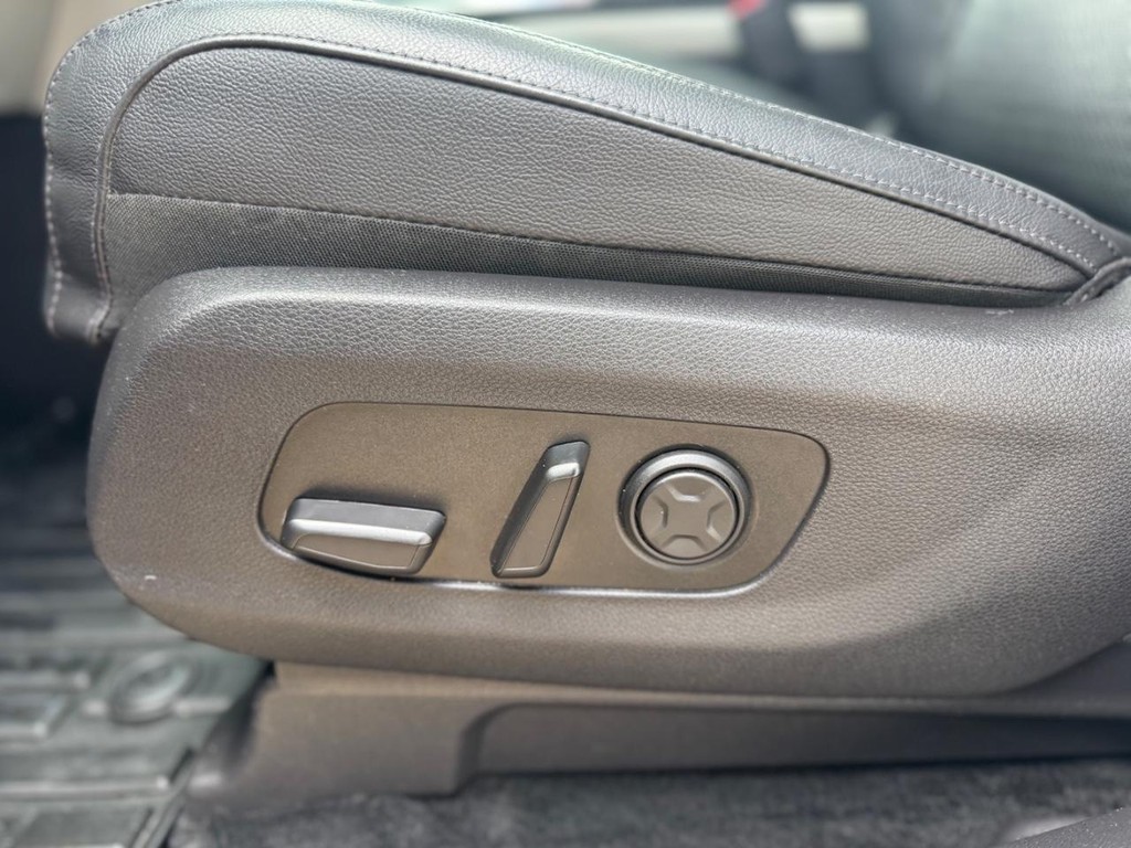 Kia Carnival Vehicle Full-screen Gallery Image 07