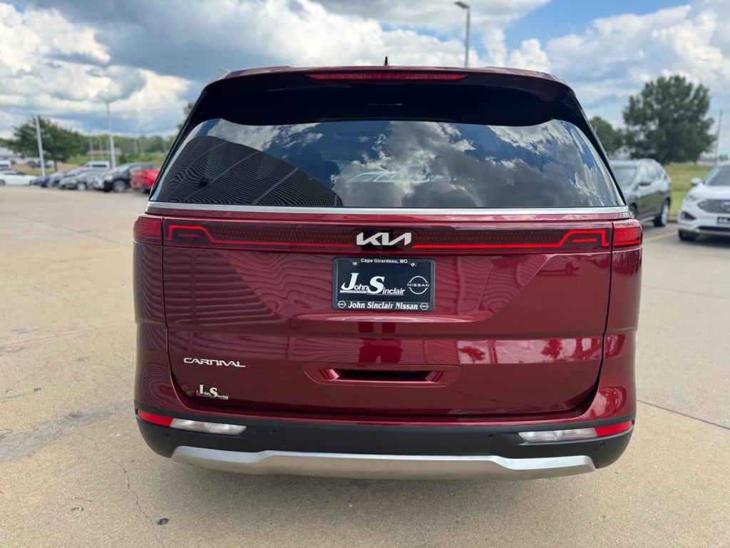 Kia Carnival Vehicle Full-screen Gallery Image 23
