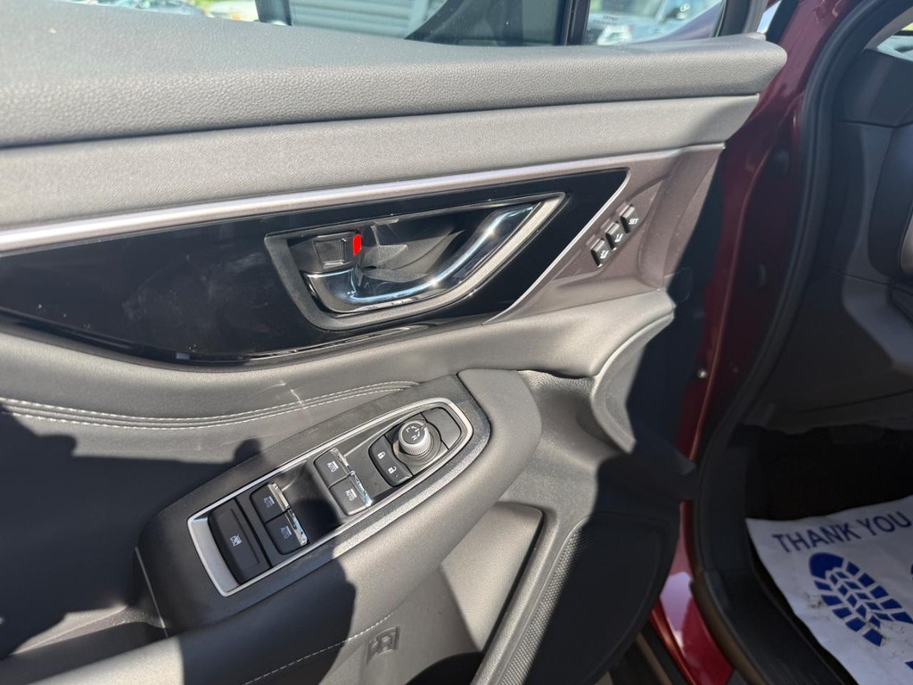 Subaru Outback Vehicle Full-screen Gallery Image 07