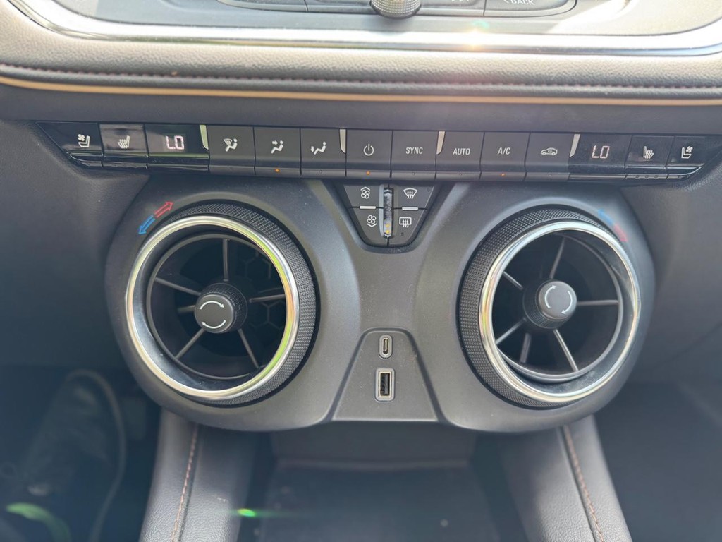 Chevrolet Blazer Vehicle Full-screen Gallery Image 16