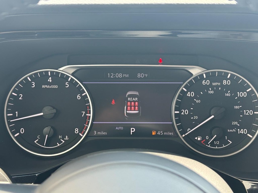 Nissan Pathfinder Vehicle Full-screen Gallery Image 07