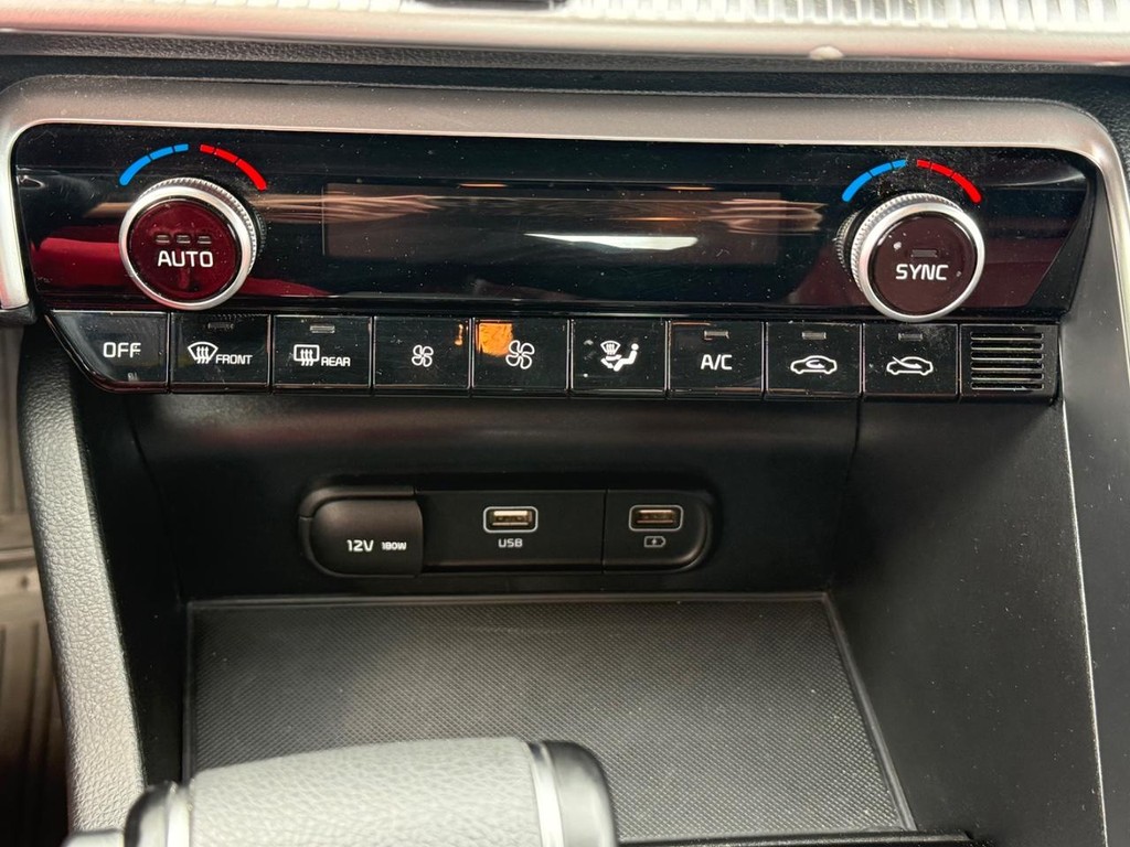 Kia K5 Vehicle Full-screen Gallery Image 08