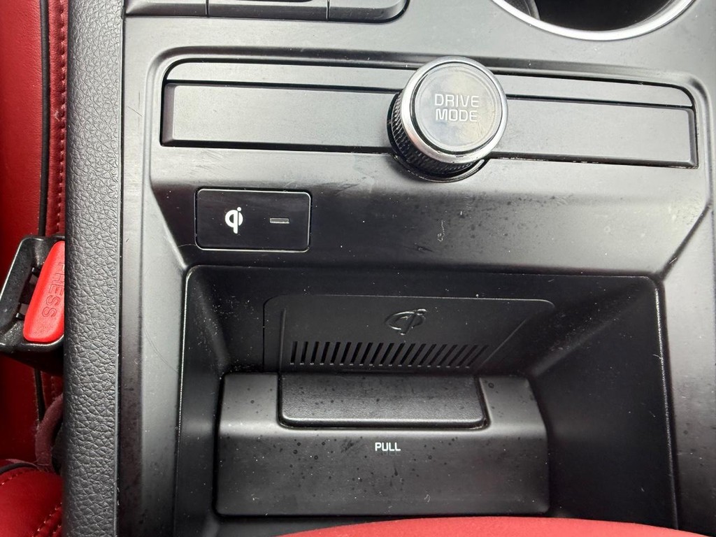 Kia K5 Vehicle Full-screen Gallery Image 09