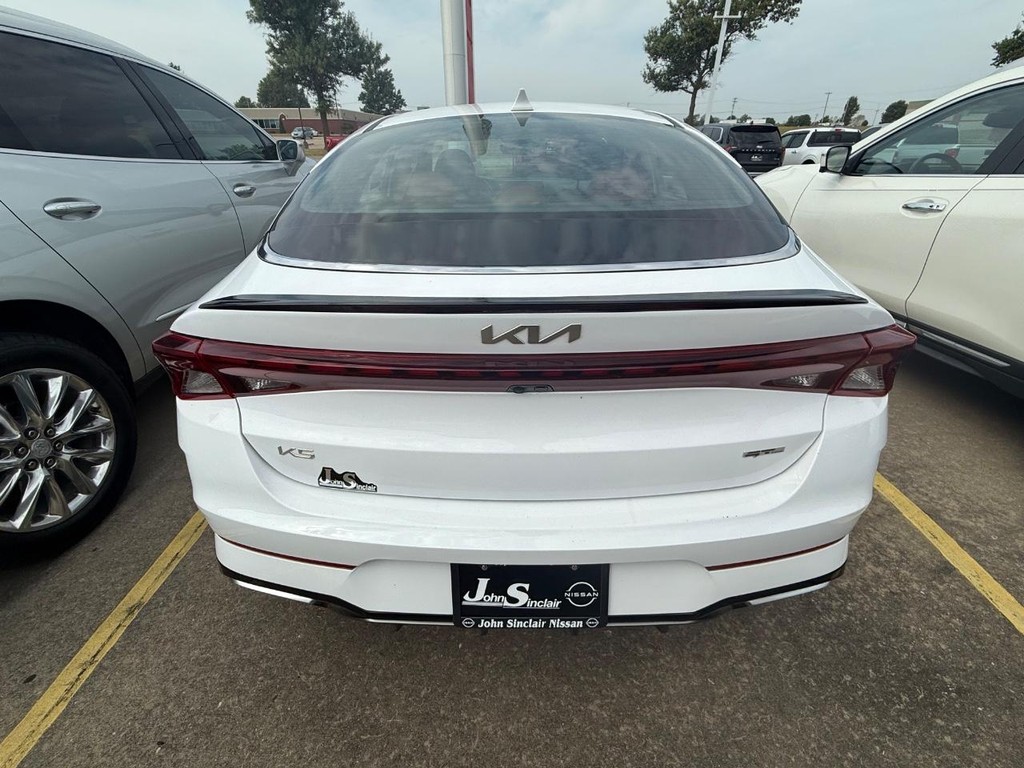 Kia K5 Vehicle Full-screen Gallery Image 16