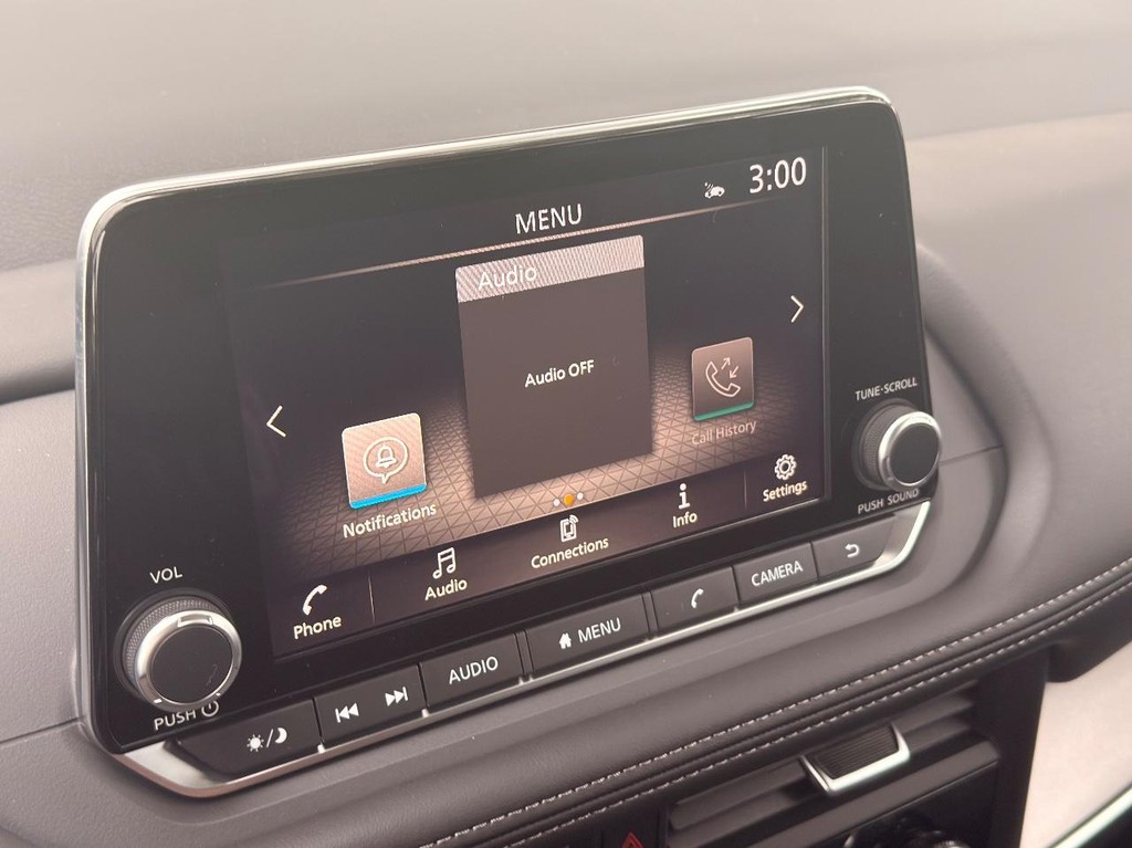 Nissan Rogue Vehicle Full-screen Gallery Image 18