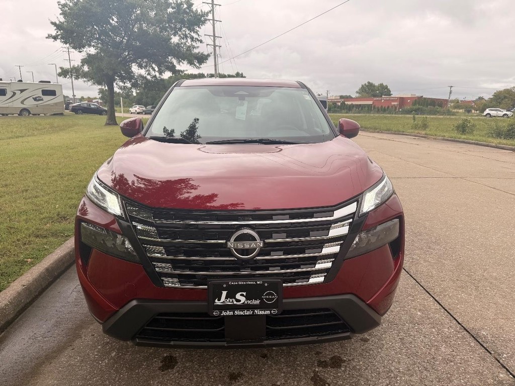 Nissan Rogue Vehicle Full-screen Gallery Image 21