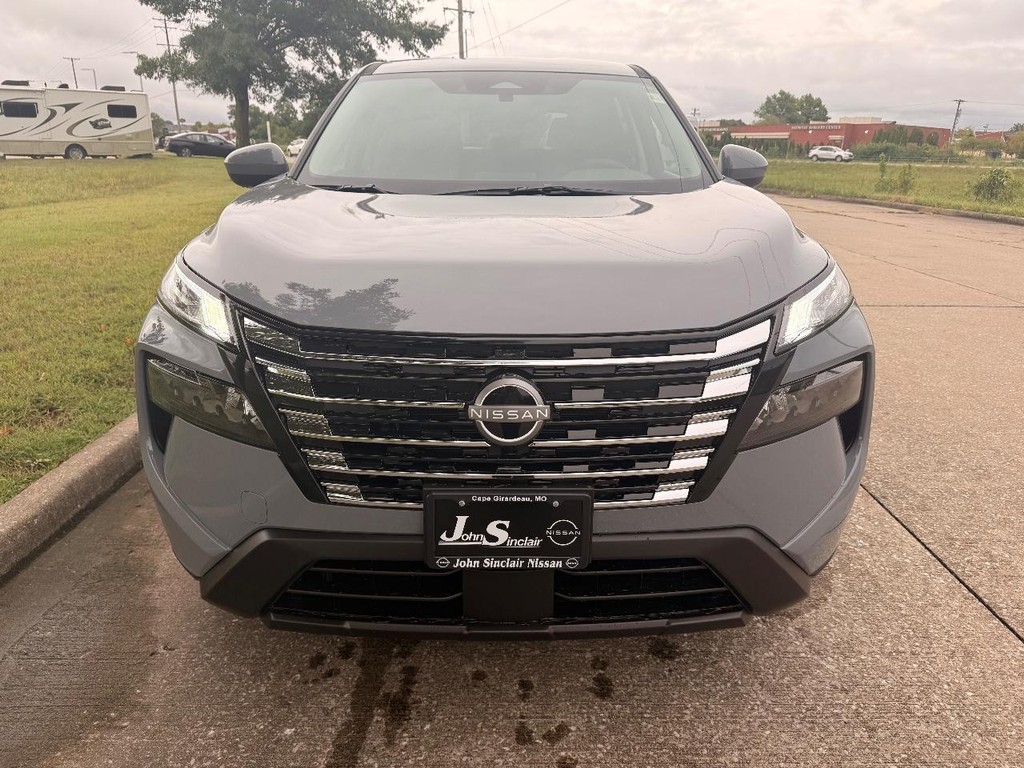 Nissan Rogue Vehicle Full-screen Gallery Image 21