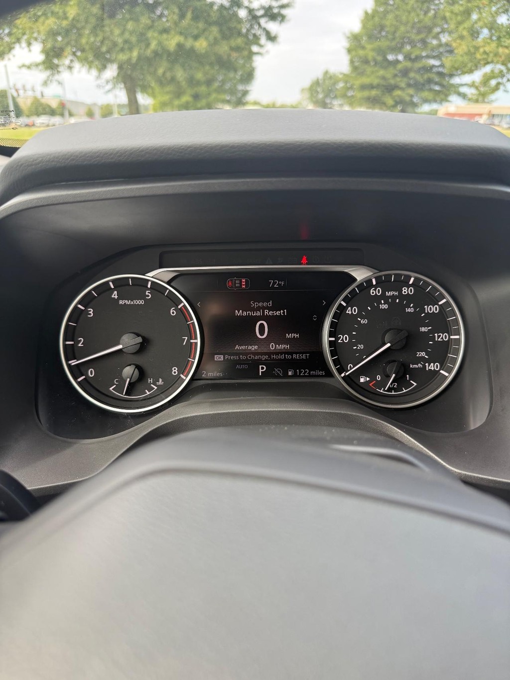 Nissan Rogue Vehicle Full-screen Gallery Image 05