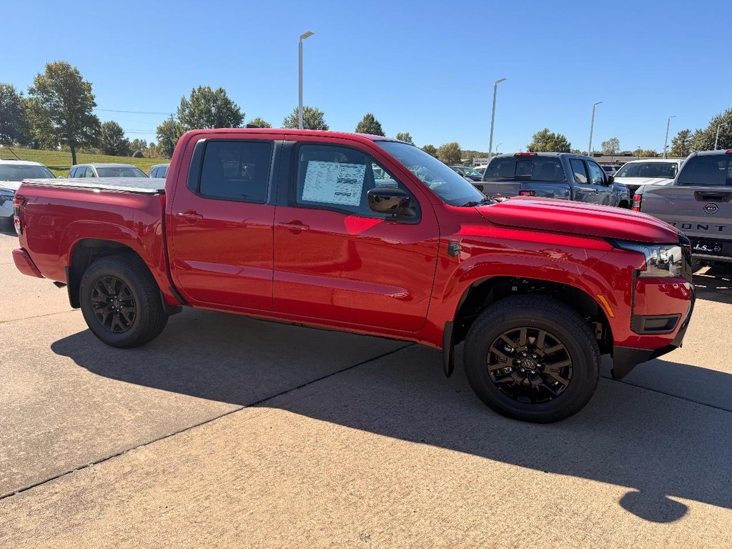 Nissan Frontier Vehicle Full-screen Gallery Image 23
