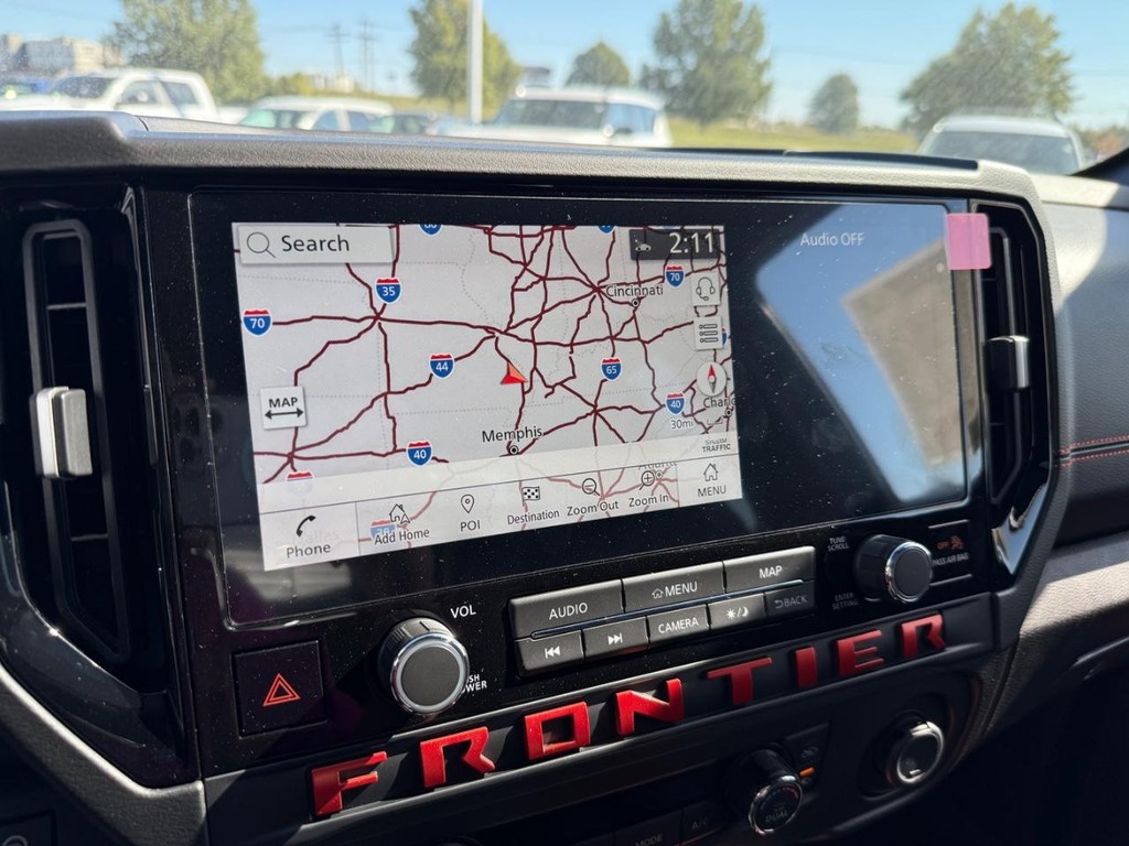 Nissan Frontier Vehicle Full-screen Gallery Image 20