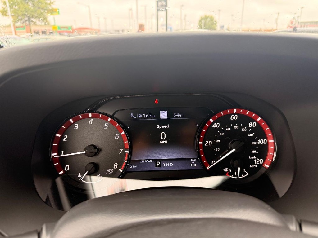 Nissan Frontier Vehicle Full-screen Gallery Image 14