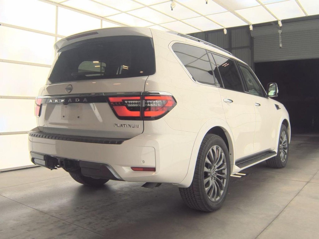 Nissan Armada Vehicle Full-screen Gallery Image 02