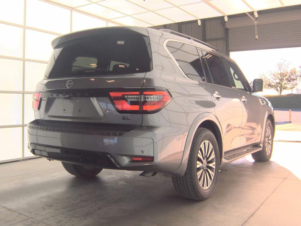 Nissan Armada Vehicle Full-screen Gallery Image 02