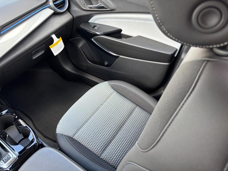 Chevrolet Trax Vehicle Image 12