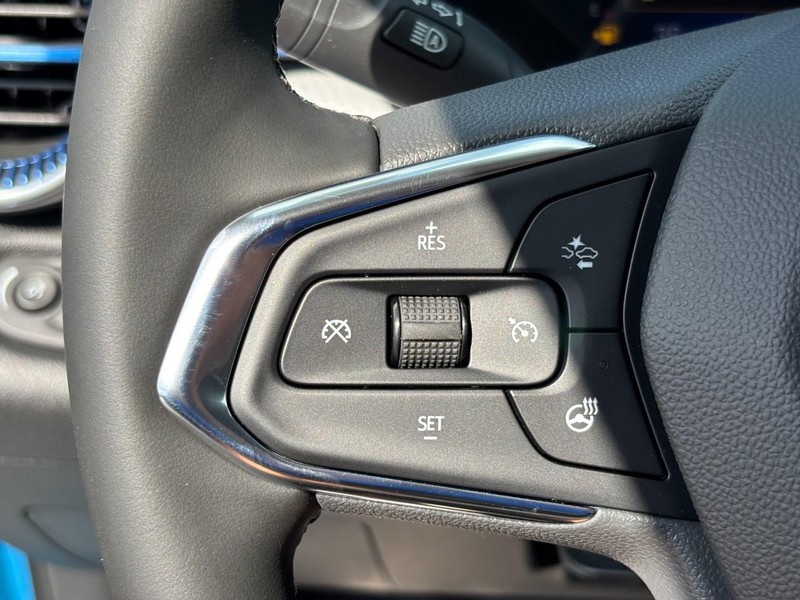 Chevrolet Trax Vehicle Image 14