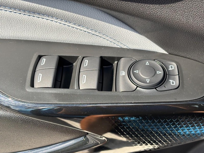 Chevrolet Trax Vehicle Image 20