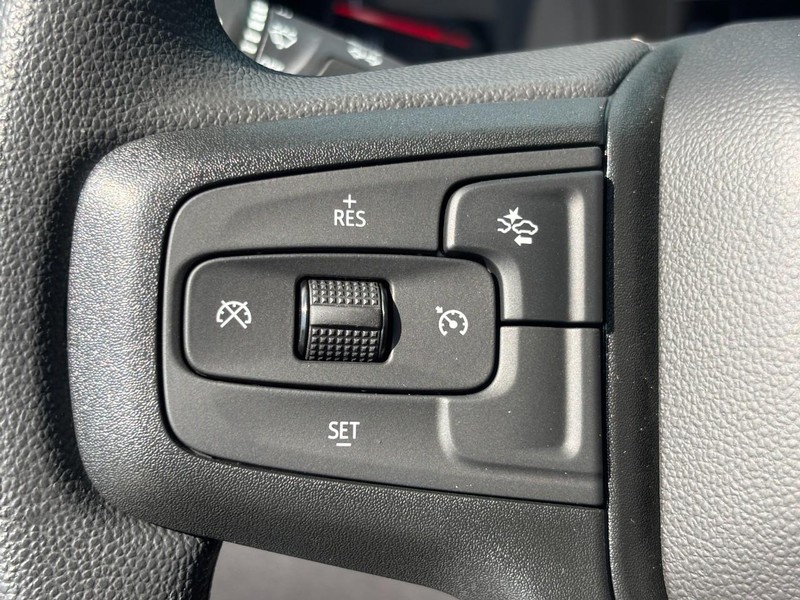 Chevrolet Silverado 1500 Vehicle Image 11