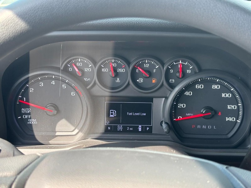 Chevrolet Silverado 1500 Vehicle Image 12