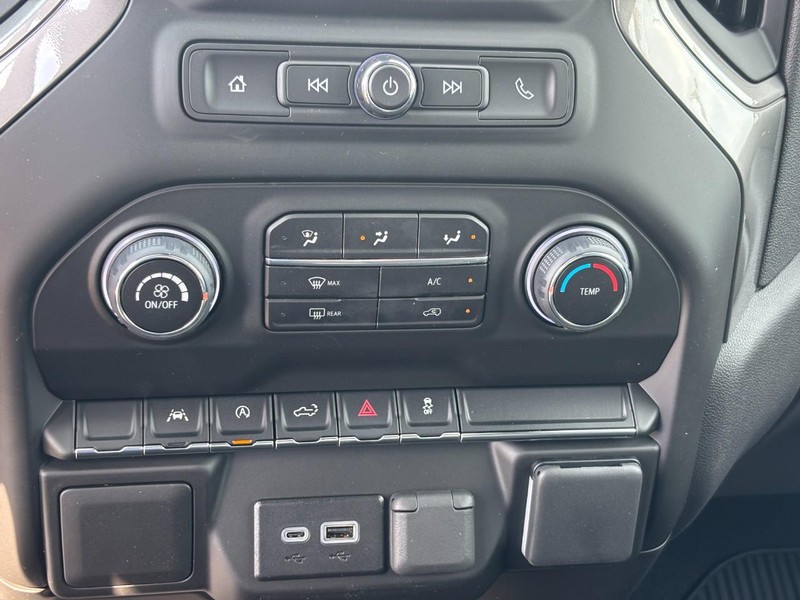 Chevrolet Silverado 1500 Vehicle Image 15