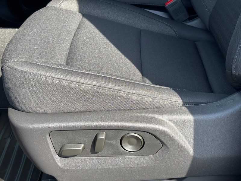 Chevrolet Silverado 1500 Vehicle Image 18