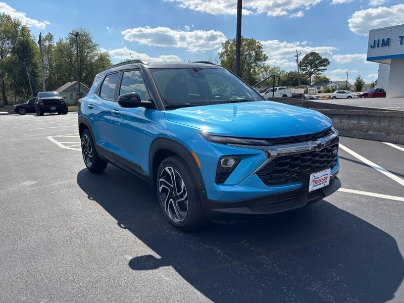 Chevrolet TrailBlazer Vehicle Image 02