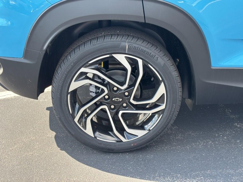 Chevrolet TrailBlazer Vehicle Image 05