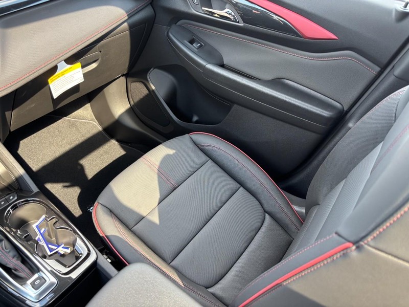 Chevrolet TrailBlazer Vehicle Image 12