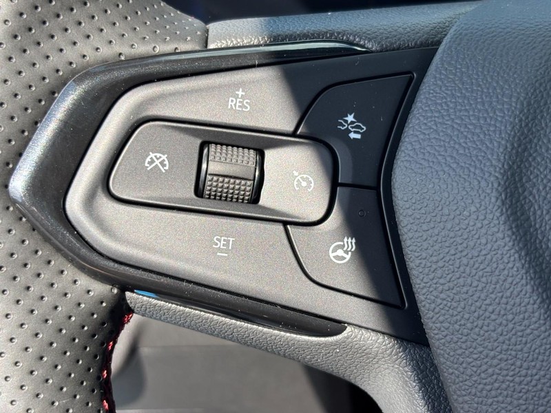 Chevrolet TrailBlazer Vehicle Image 14