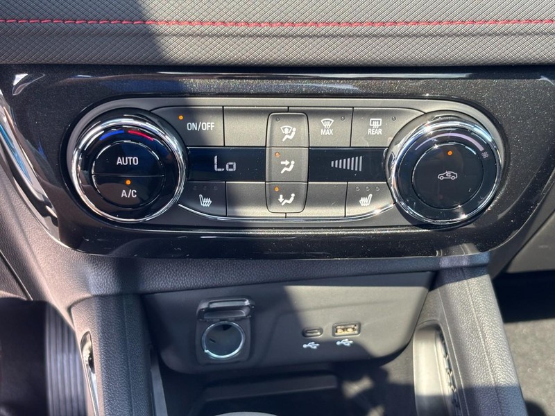 Chevrolet TrailBlazer Vehicle Image 19