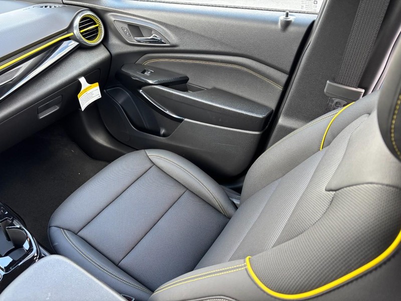 Chevrolet Trax Vehicle Image 12