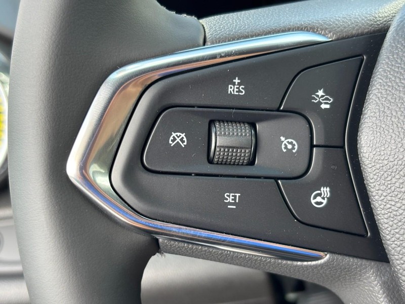 Chevrolet Trax Vehicle Image 14