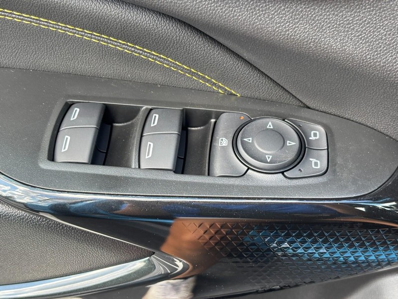 Chevrolet Trax Vehicle Image 20