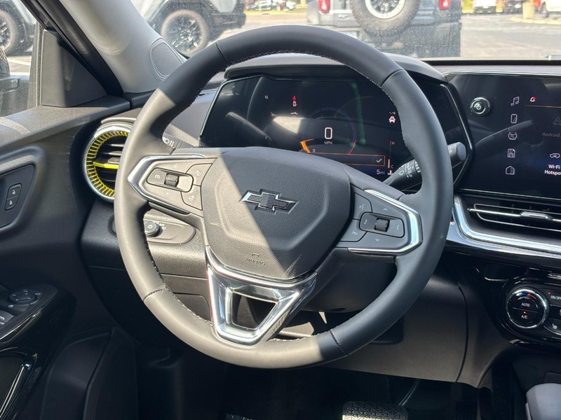 Chevrolet Trax Vehicle Image 08