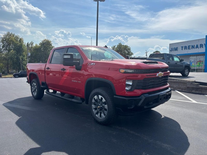 Chevrolet Silverado 2500HD Vehicle Image 02