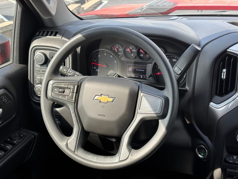 Chevrolet Silverado 2500HD Vehicle Image 08