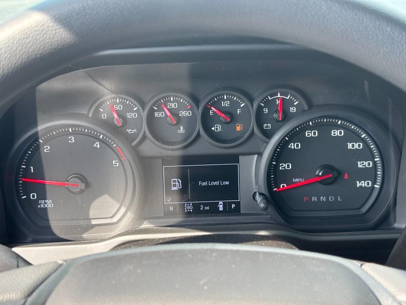 Chevrolet Silverado 2500HD Vehicle Image 15